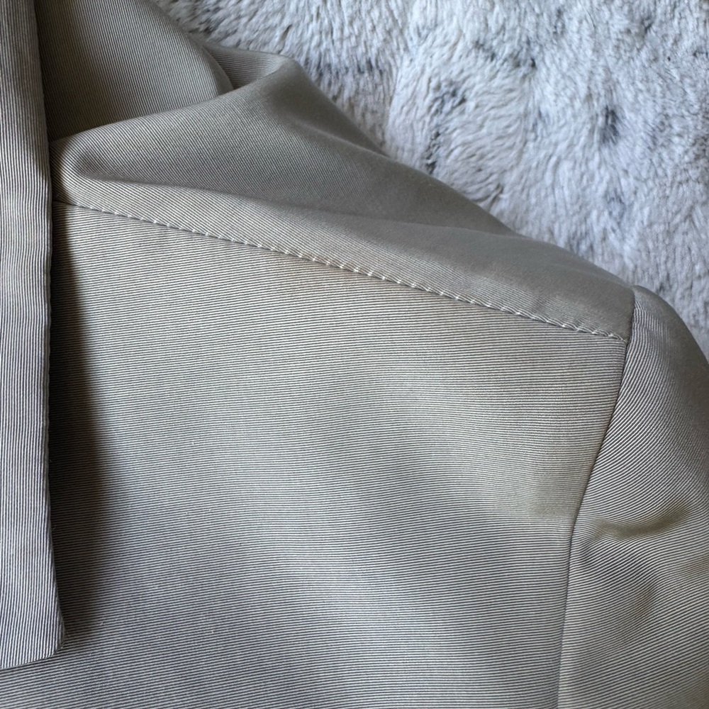Gucci women’s suit